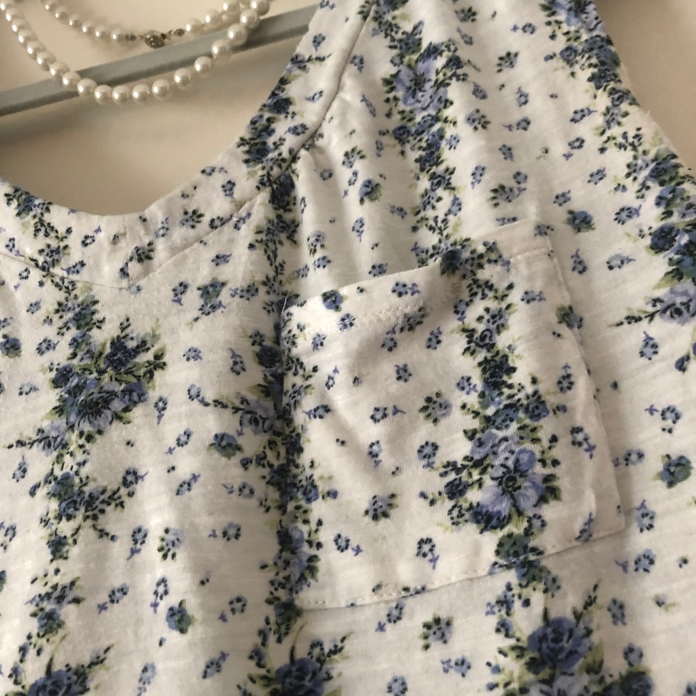 Soft Blue Floral V-neck Low Back Tank
